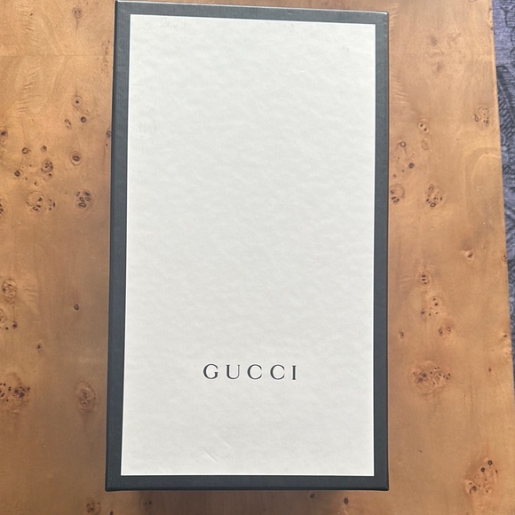 Gucci White Sandals with Red and Green Stripes - Picture 5 of 5